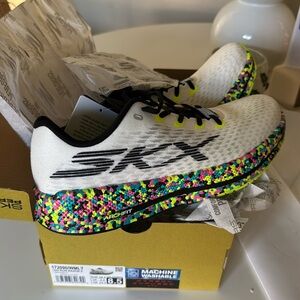 Skechers Go Run Razor 5